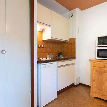 4 Personnes Avec Terrasse Et Parking A Lary - Fr-1-296-196 圣拉里苏朗