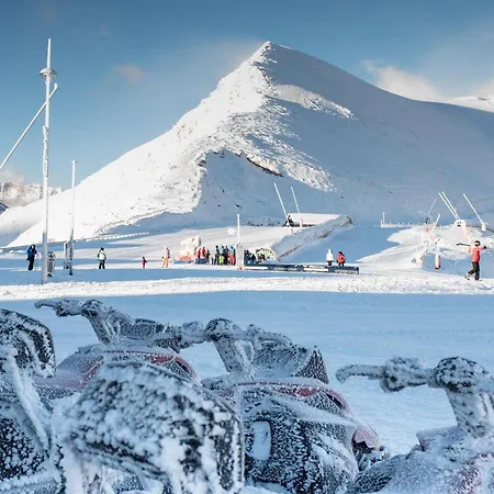 Daire 4 Personnes Avec Terrasse Et Parking A Lary - Fr-1-296-196 *