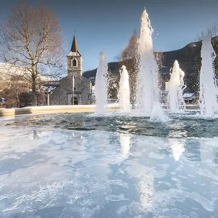 4 Personnes Avec Terrasse Et Parking A Lary - Fr-1-296-196 Daire *