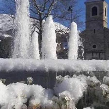 4 Personnes Avec Terrasse Et Parking A Lary - Fr-1-296-196 Daire Saint-Lary-Soulan