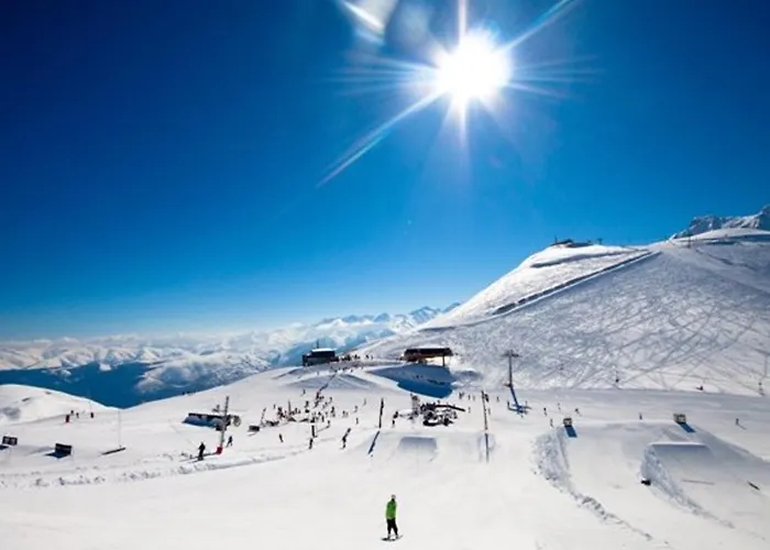 4 Personnes Avec Terrasse Et Parking A Lary - Fr-1-296-196 公寓 *