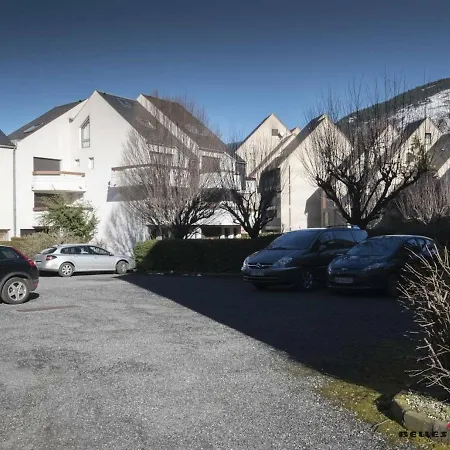 4 Personnes Avec Terrasse Et Parking A Lary - Fr-1-296-196 公寓