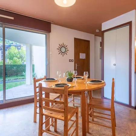 4 Personnes Avec Terrasse Et Parking A Lary - Fr-1-296-196 סן-לארי-סולאן